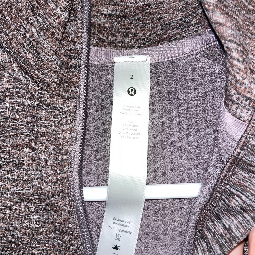 Lululemon womens Jacket Size 2